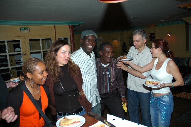 min 2006 05 02 latino 122